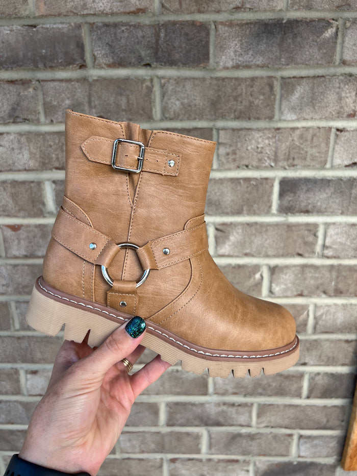 2690- Caramel Pick Of The Patch Boots by Corkys