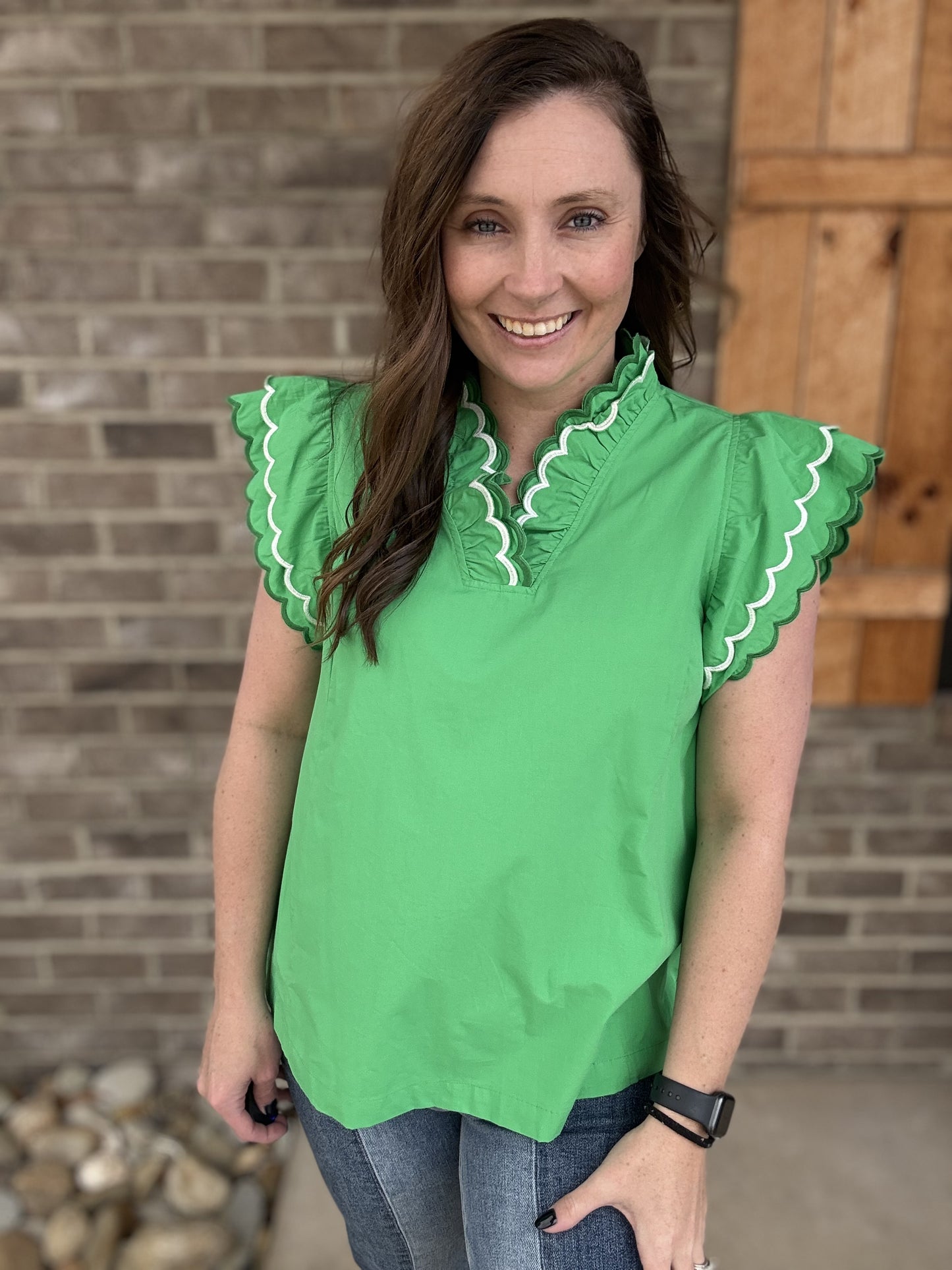 Kelly Green Scallop Neckline & Scallop Sleeve Top by Umgee