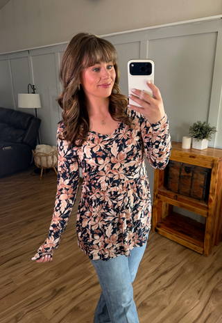09.02 EN ROUTE Long Sleeve Sarah Ruffle Top - Navy Autumn Petals