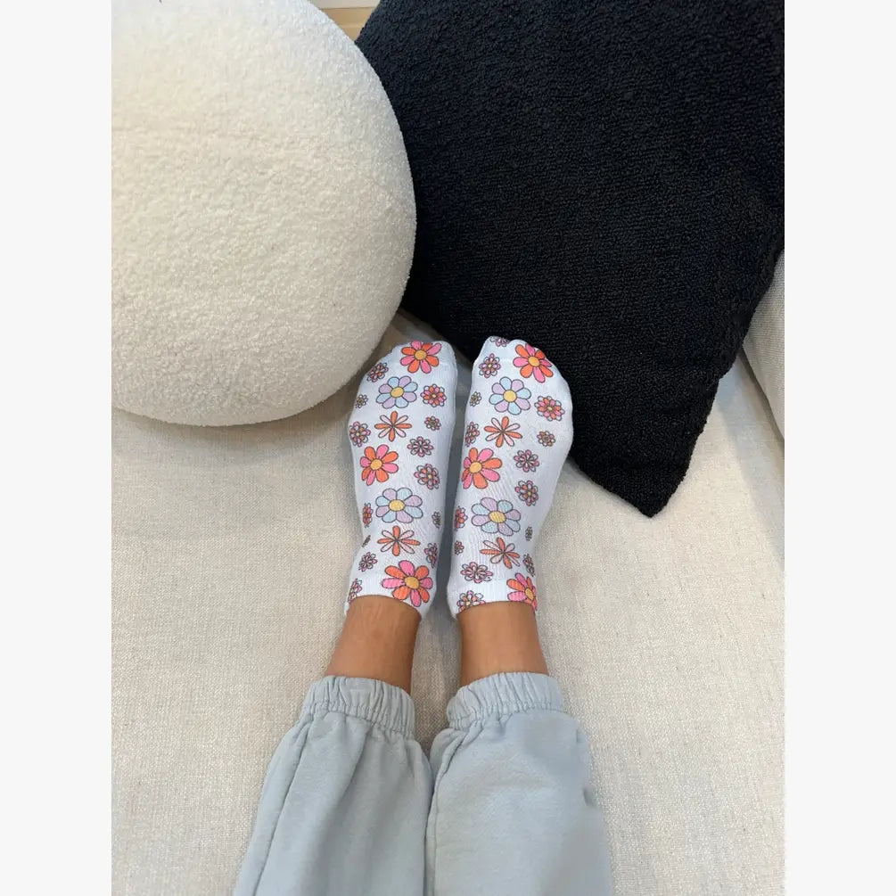 Novelty Graphic Ankle Socks - Retro Flowers - Pale Blue