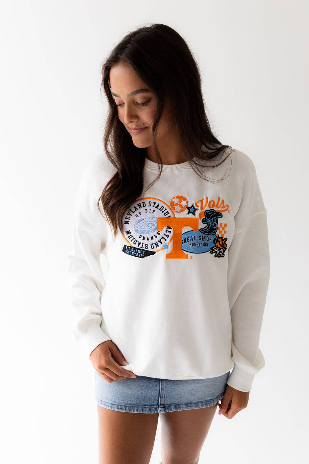 White Tennessee Layer Patch Lantern Sleeve Crew *TN COLLECTION*