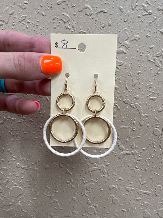 9267- White & Good Hoop Earrings