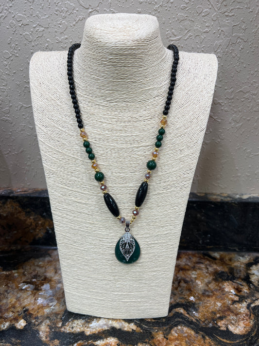 9739- Plum & Green Beaded Necklace w/ Pendant