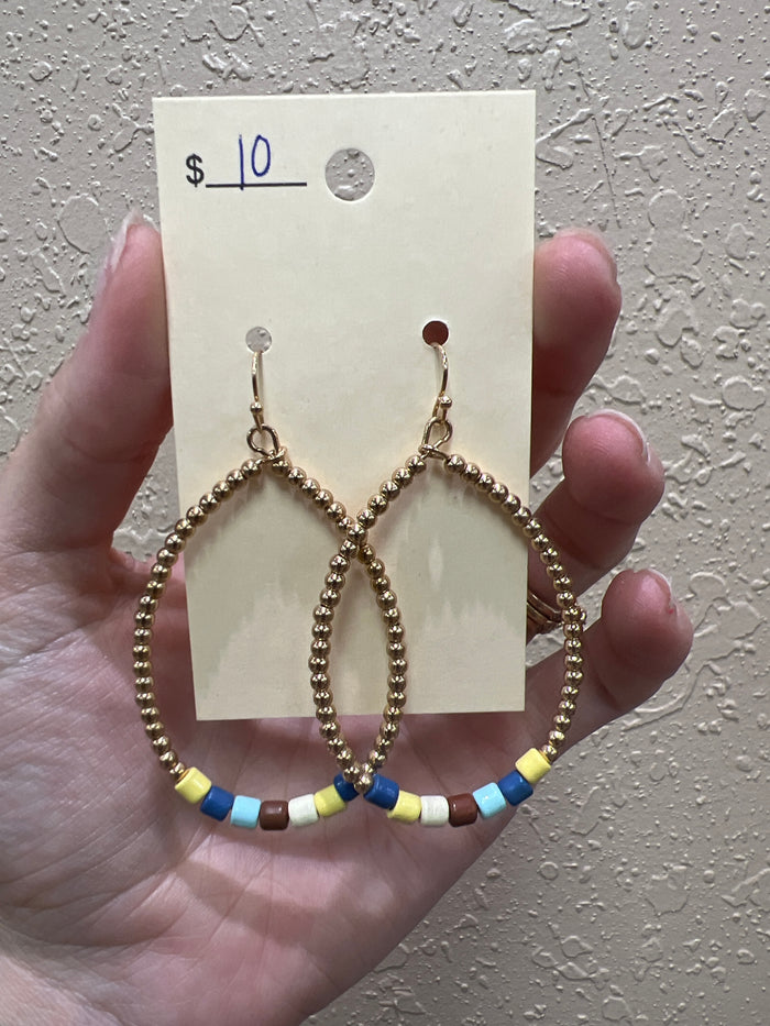 9969- Gold Beaded Earrings w/ Neutral Bead Detail