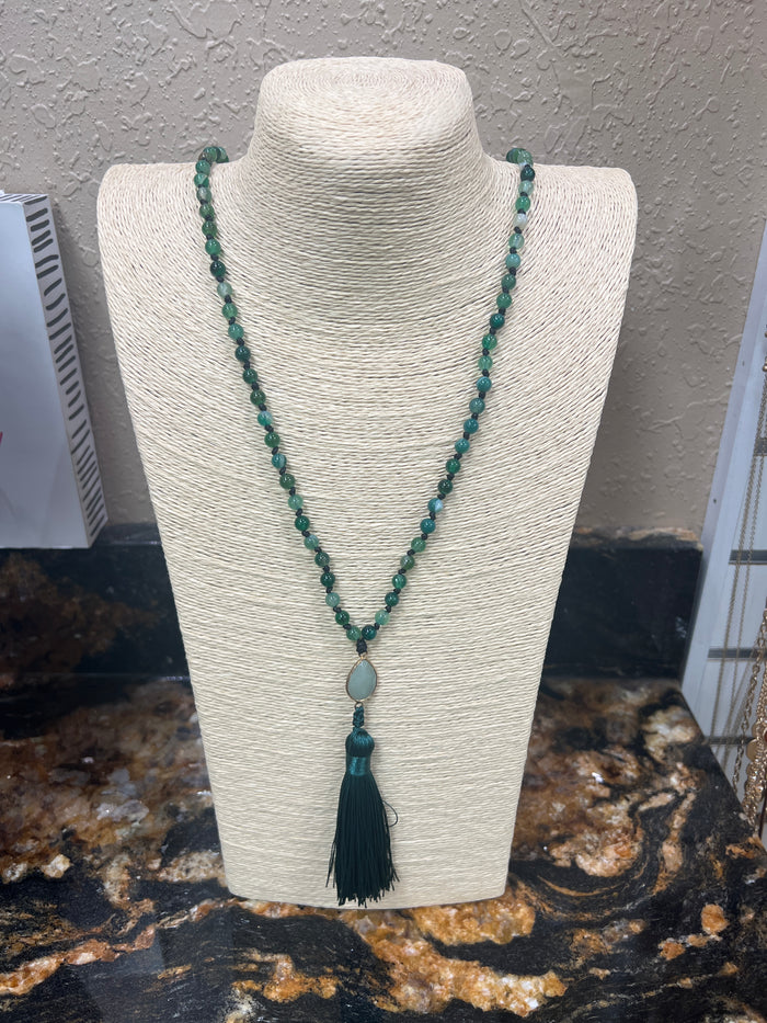 9182- Green Beaded Tassel Necklace