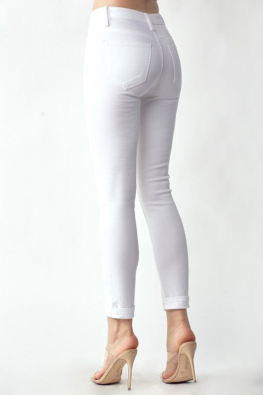 1241- White Non Distressed Classic Skinny Jeans