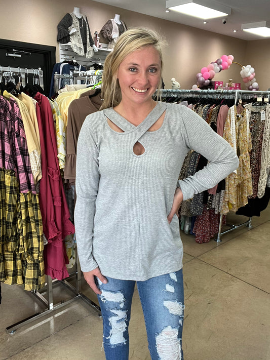 6795- Heather Grey Basic Waffle Top w/ Neck Detail