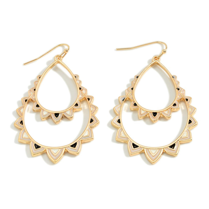 1707- Beige Gold Tone Teardrop Earrings With Enameled Scallop Design