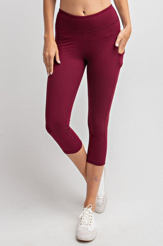 1021- Burgundy Capri Double Pocket Leggings