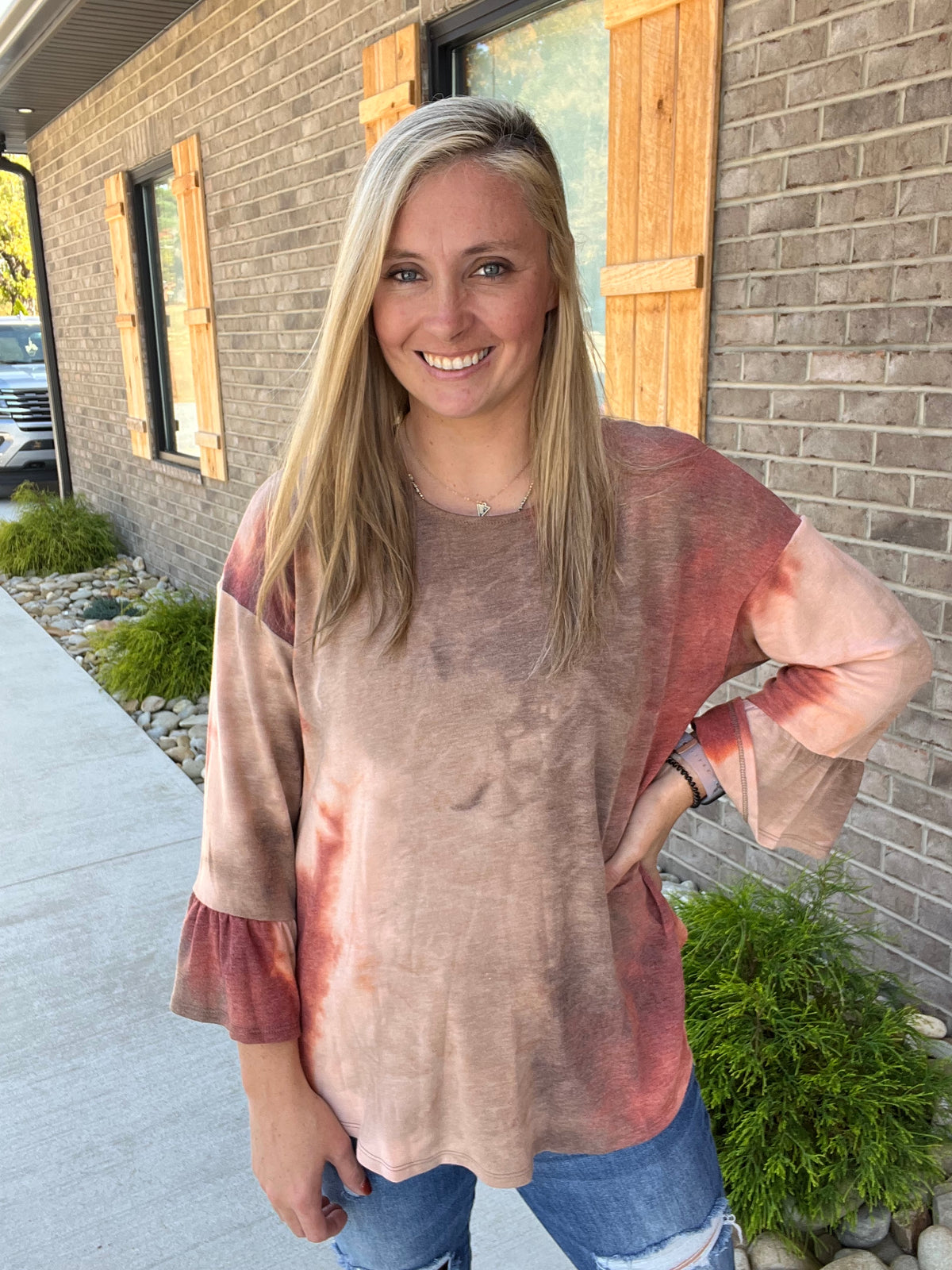 6956- Brown & Rust Tie Dye w/ Ruffle Sleeve Top