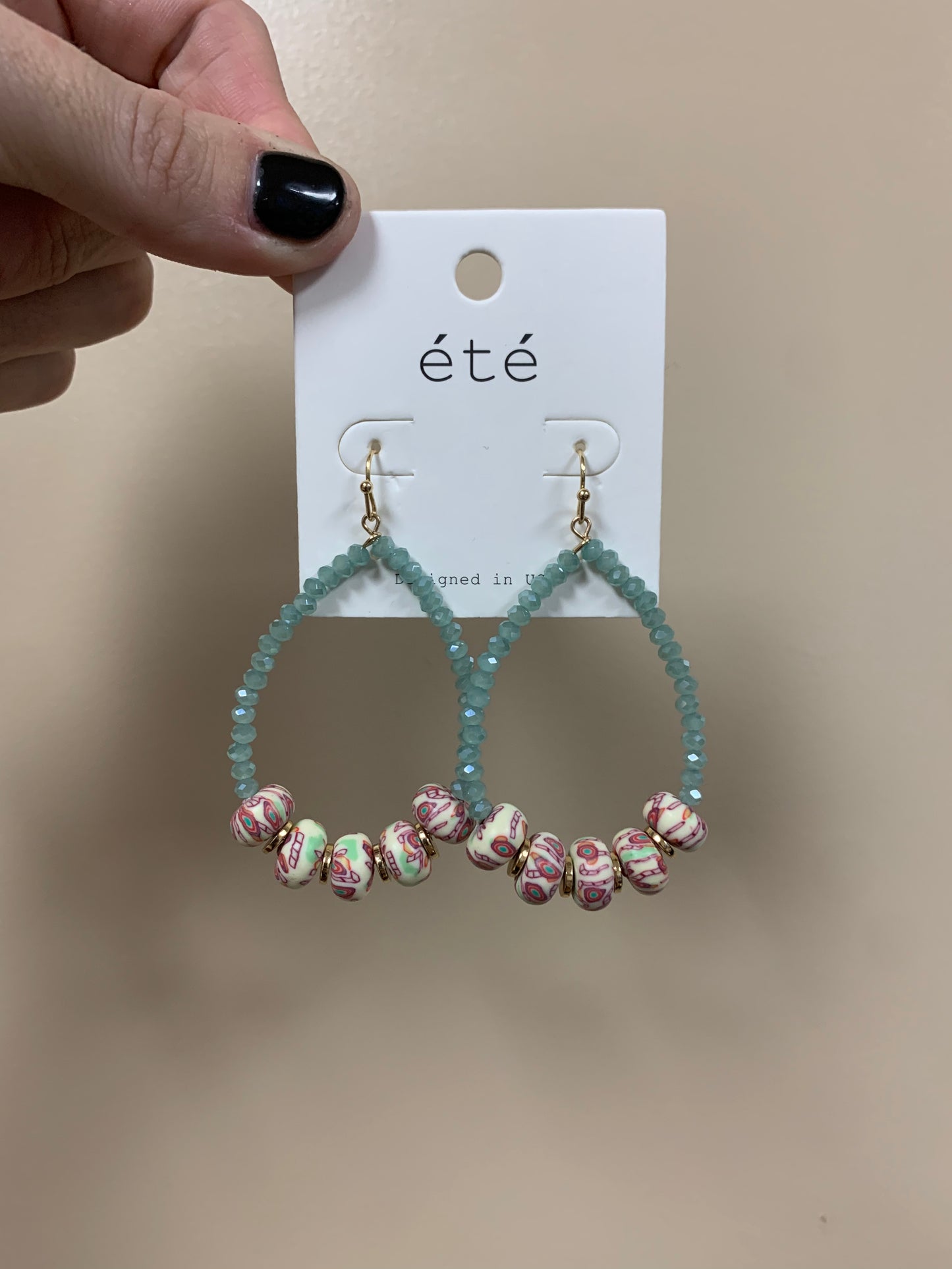 695- Green Beaded Earrings w/ Floral Detail