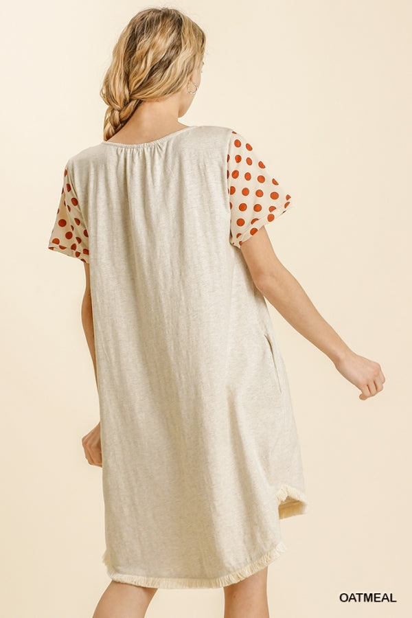 1118- Umgee Oatmeal w/ Polka Dot Sleeve Linen Hi Low Dress