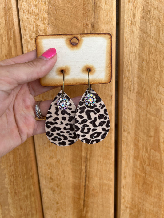 6251- Dreaming Of Cheetah Earrings