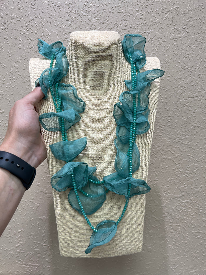 1758- Blue Sheer Detail Beaded Necklace