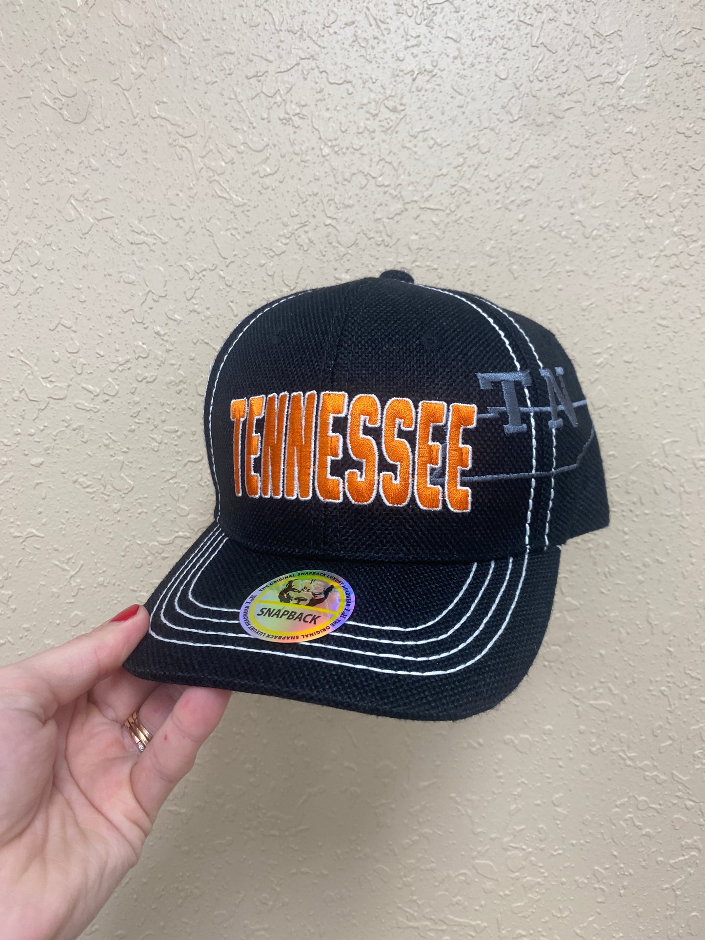 433- Mens Black Tennessee SnapBack Hat