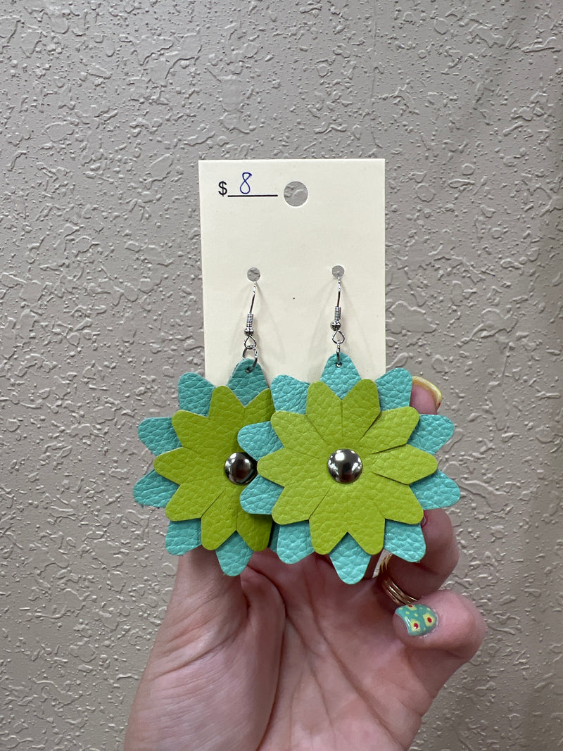 7689- Layer Flower Earrings