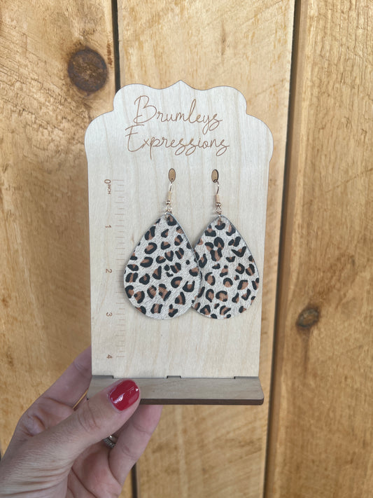 6382- Leopard Teardrop Earrings