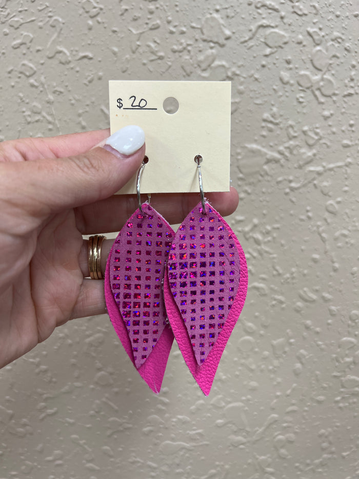 6852- Pink Checkered Leather Earrings