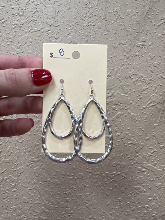 7519- Silver Hammered Double Hoop Earring