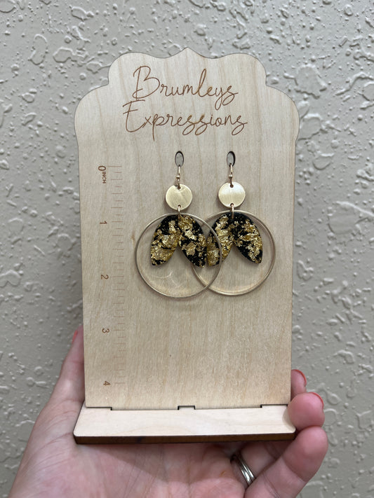 6605- Black/Gold w/ Gold Acrylic Earrings