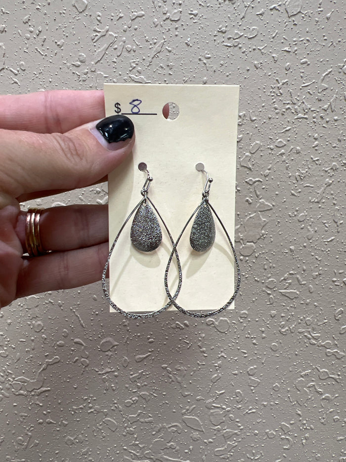 6781- Silver Teardrop Earring w/ Hanging Teardrop